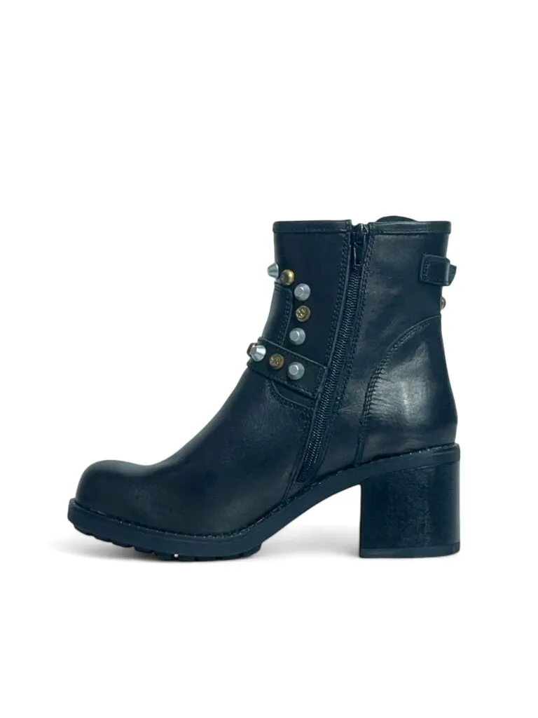 Cult Women's Ankle Boots CLE103788 Fall/Winter 2024/2025 Collection – Black