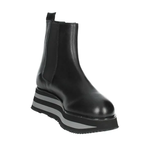 Ladies' Black Wedge Ankle Boots 04L5