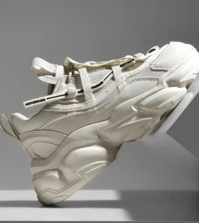 Men's Sneakers for Casual Wear in Luxury Style with Breathable Design
